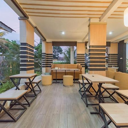 Urbanview Hotel Khayrizsan Tasikmalaya By Reddoorz Εξωτερικό φωτογραφία